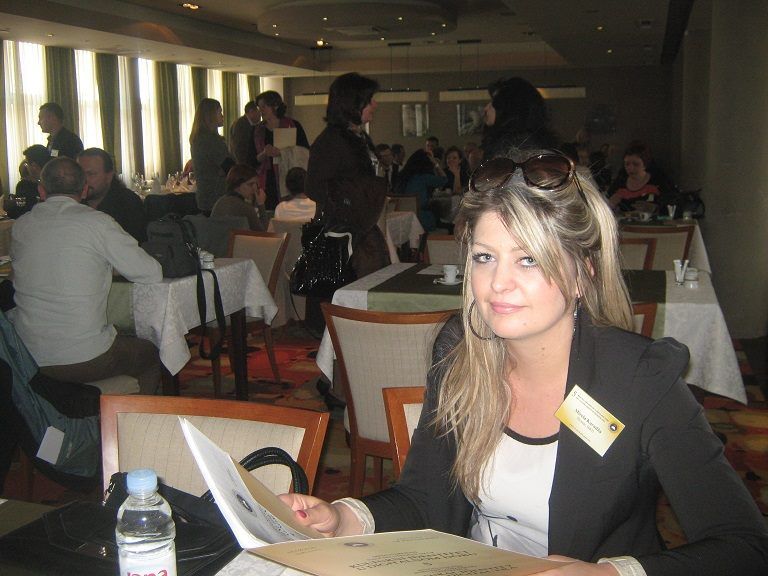 mirela1